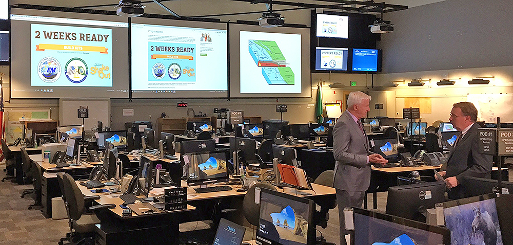 Robert Ezelle and Glenn Farley on the flood of the sttae EOC.