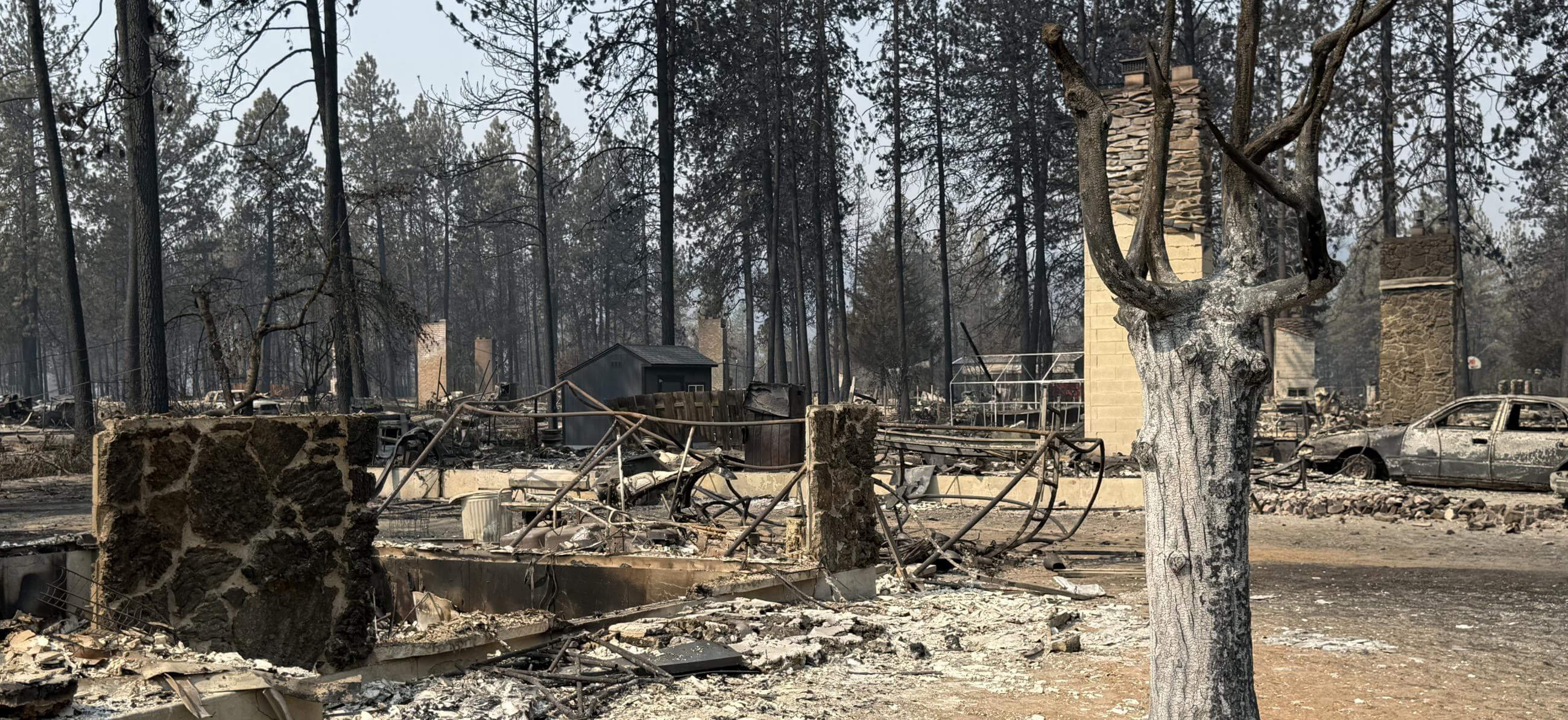 banner wildfire Inciweb - City of Spokane employees work to shut off water to areas effected by the Old Trails fire 1